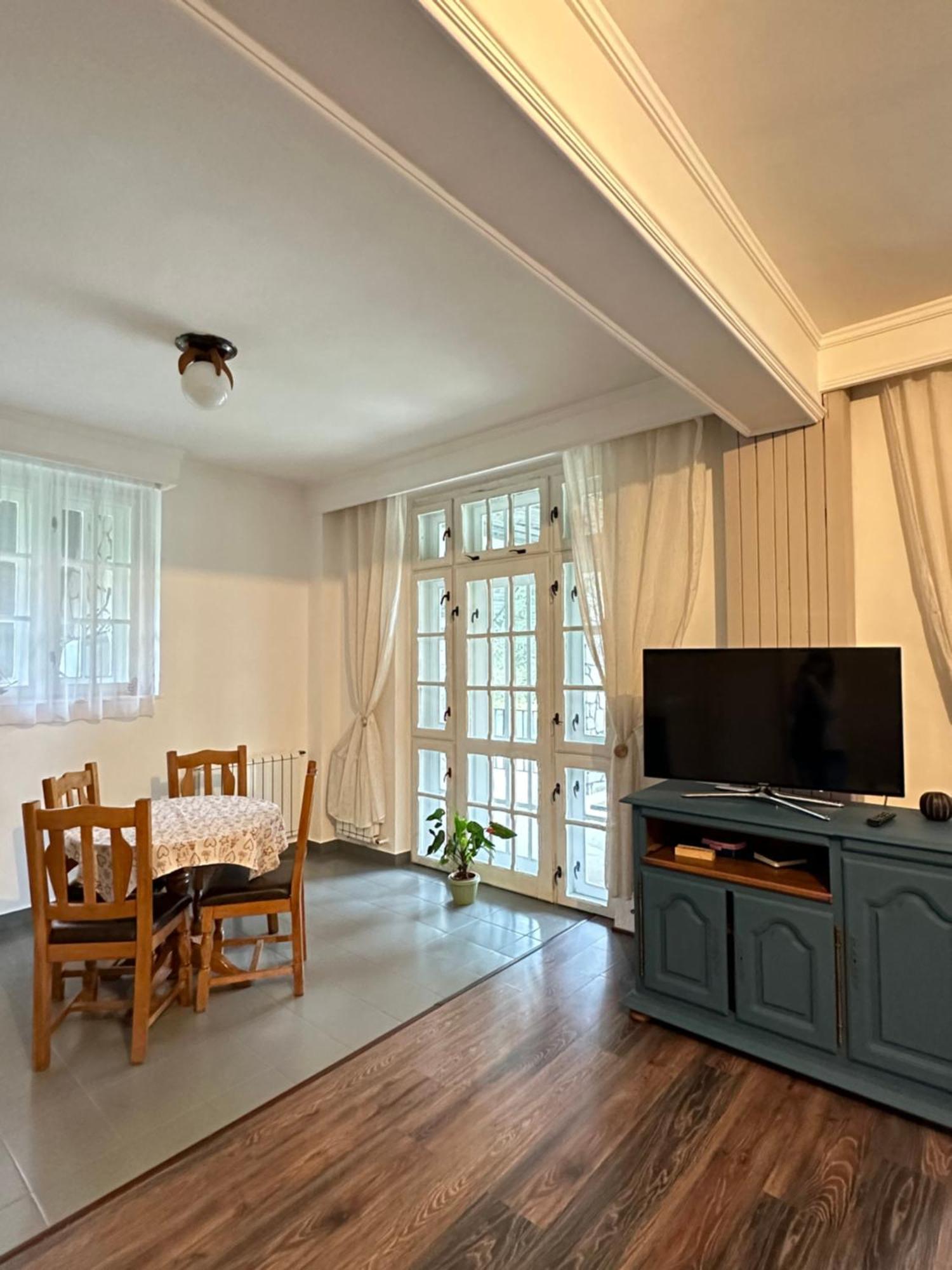 Pine Peak Apartments Предеал Екстериор снимка